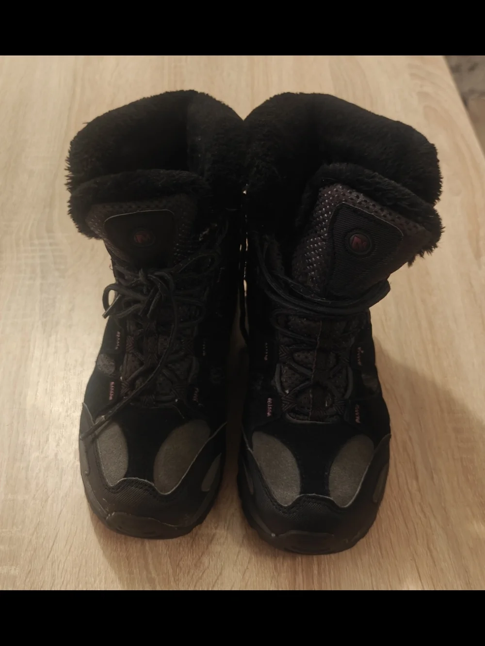 Merrell Waterproof Hiking Boots Black Purple High Top Women’s 7.5 Air Cushion
